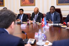 Adalet-Bakani-Tunc-Somali-Adalet-ve-Anayasal-Isler-Bakani-Sheikhaliyi-Agirladi-2