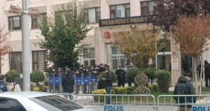 mobbing-itirazina-kayyum-cezasi-sosyolog-tuvalet-temizligine-verildi-5S3eXtHs.jpg