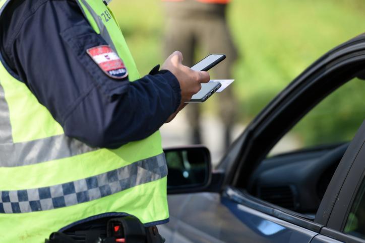 yeni-trafik-cezalari-yururluge-girdi-mi-basladi-mi-trafik-cezalari-kanununu-2025-resmi-gazetede-zzBhWUNz Yeni trafik cezaları yürürlüğe girdi mi, başladı mı? Trafik cezaları kanununu 2025 Resmi Gazete'de yayınlandı mı, yasalaştı mı?