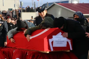 Yalova Şehitlerimize Veda Edilirken Gözyaşları Sel Oldu-1