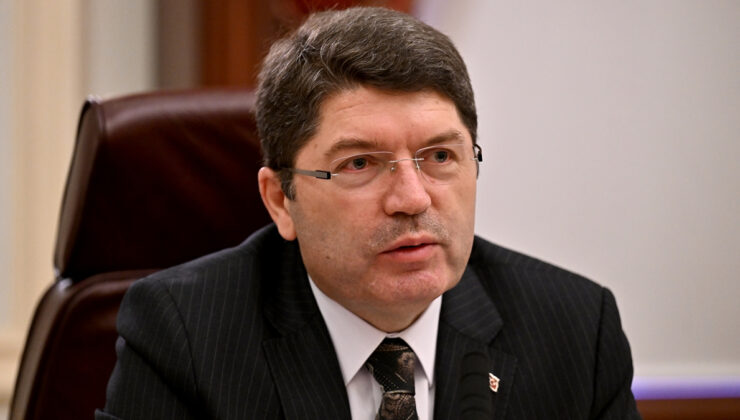 Adalet Bakanı Yılmaz Tunç: Bayrağa Yönelik Saldırıda 14 Kişi Gözaltında