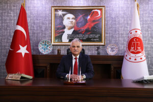 Adalet-Bakanligi-Egitim-Dairesi-Baskani-Ibrahim-Sahin-kimdir-300x200 Adalet Bakanlığı Eğitim Dairesi Başkanı İbrahim Şahin kimdir