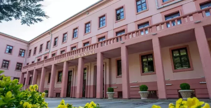 Adalet Bakanlığı Eğitim Dairesi Başkanlığı ne iş yapar, görevleri ve sorumlulukları nelerdir?