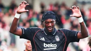 Besiktasta-Ayrilik-Ruzgari-Rafa-Silva-Turkiyeden-Ayrildi-2-Tammy-Abraham-300x167 Beşiktaş’ta Ayrılık Rüzgârı: Rafa Silva Türkiye’den Ayrıldı