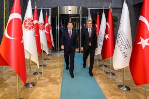 Burhanettin Duran ve Yılmaz Tunç'tan eşzamanlı Suriye İle İlgili Dezenformasyonla Mücadele Açıklaması