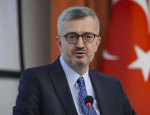 İletişim Başkanı Burhanettin Duran’dan bayrak saldırısına sert tepki