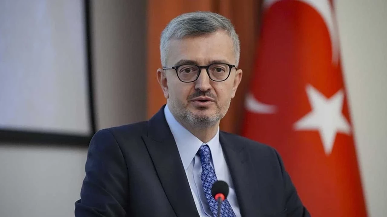 İletişim Başkanı Burhanettin Duran’dan bayrak saldırısına sert tepki 1 İletişim Başkanı Burhanettin Duran’dan bayrak saldırısına sert tepki