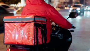 İstanbul’da Kar Nedeniyle Ağır Taşıt ve Kurye Trafiğine Yasak Getirildi