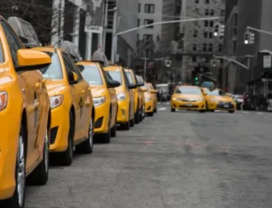 İstanbul’da Yolcu Almayan Taksicinin Aracı Trafikten Men Edildi