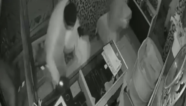 İstanbul’da maskeli şüpheliler 40 saniyede 1,5 milyonluk altın çaldı