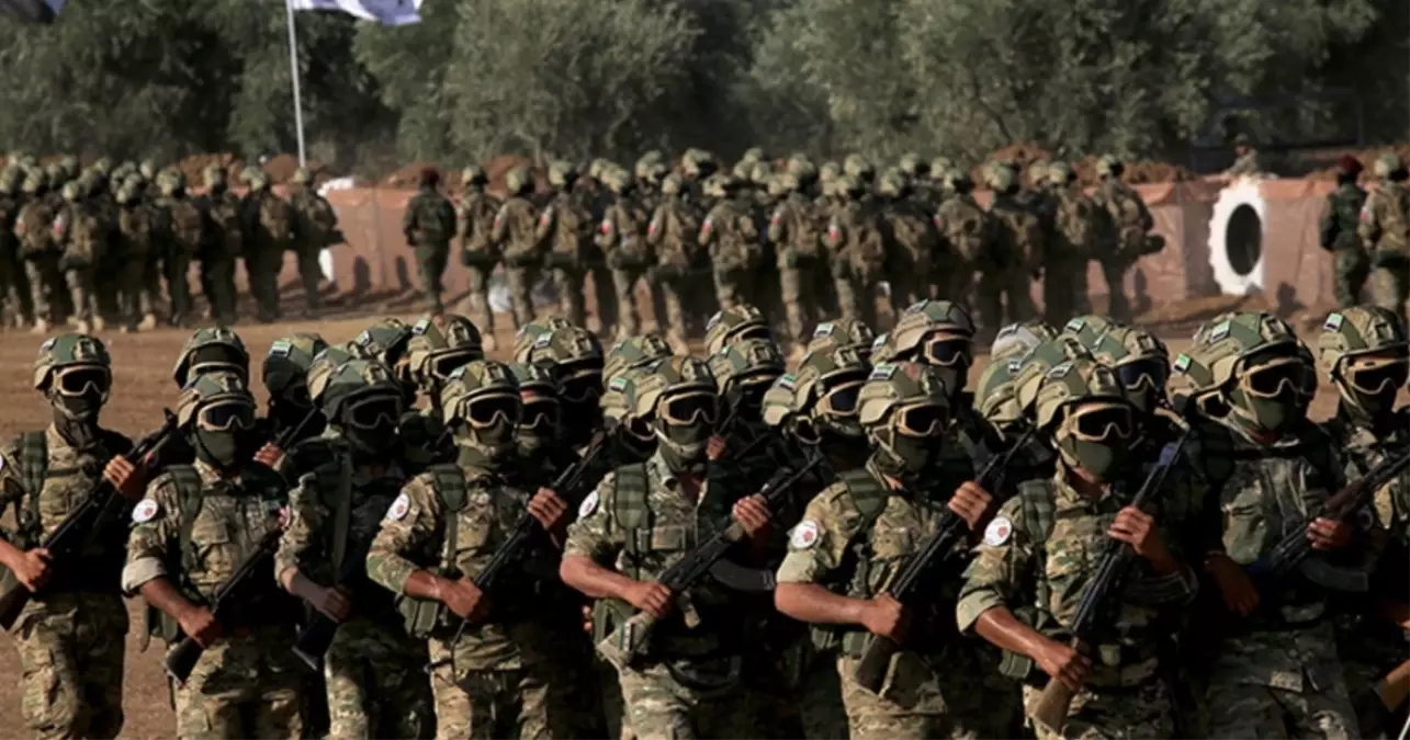 Suriye Ordusu, YPG/SDG Kontrolündeki Tabka’ya Girdi 1 Suriye Ordusu, YPG-SDG Kontrolündeki Tabka’ya Girdi