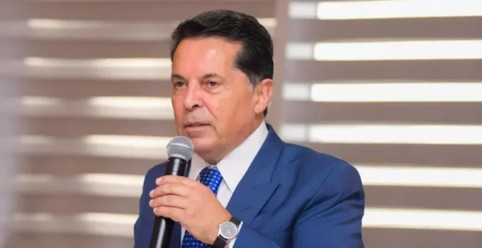 Ahmet Özer kimdir, nerelidir, ne iş yapar?