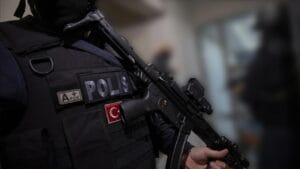 İstanbul’da DEAŞ Operasyonu 13 Şüpheli Gözaltına Alındı, 2 Kişi Hakkında Yakalama Kararı