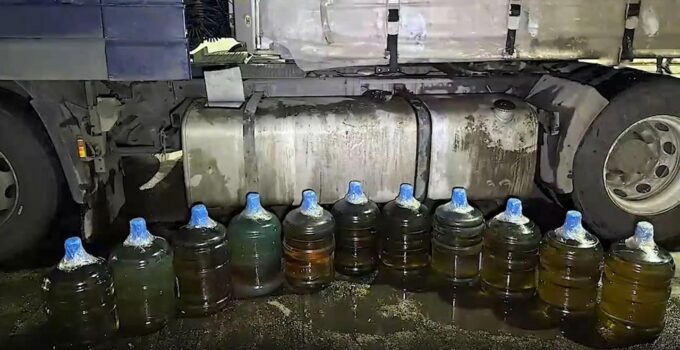 İstanbul’da Tırda 183 Litre Uyuşturucu Ele Geçirildi