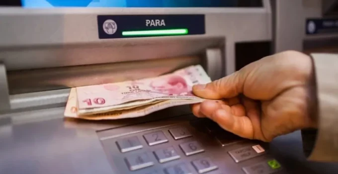 Memurlara Yılda İki Kez Asgari Ücret Tutarında Tatil İkramiyesi İçin Kanun Teklifi TBMM’de