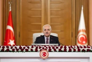 Terorsuz-Turkiye-Meclis-Raporu-Aciklandi-Surecin-Kirmizi-Cizgisi-Silahlarin-Tamamen-Birakilmasi-300x205 Terörsüz Türkiye Meclis Raporu Açıklandı Sürecin Kırmızı Çizgisi Silahların Tamamen Bırakılması