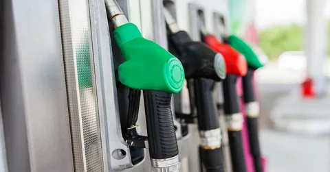 Benzin ve Motorine Zam Tabelaya Yansıdı: Eşel Mobil Sistemi Devreye Girdi, İşte Güncel Fiyatlar