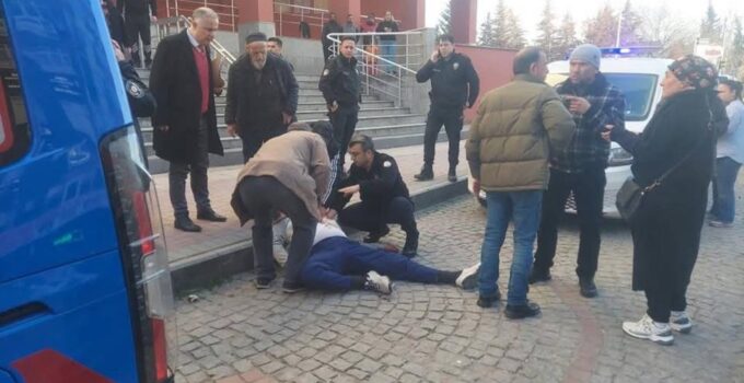 Kocaeli’de bir kadın, kendisine cinsel istismarda bulunduğunu iddia ettiği şahsı kalbinden bıçaklayarak öldürdü