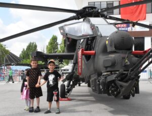 4. Aksaray Bilim Festivali F-16’ların Selamlama Uçuşuyla Görkemli Şekilde Başladı