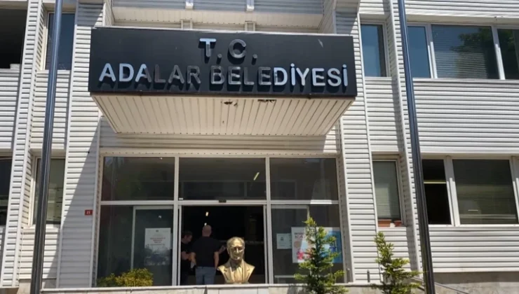 Adalar Belediyesi Yolsuzluk Operasyonunda Başkan Ali Ercan Akpolat Dahil 41 Gözaltı 1 Adalar Belediyesi Yolsuzluk Operasyonunda Başkan Ali Ercan Akpolat Dahil 41 Gözaltı