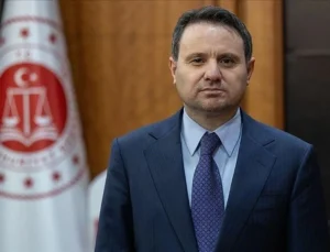FETÖ ile mücadele vurgusu: Bakan Gürlek, firarilerin takibinin titizlikle sürdüğünü açıkladı