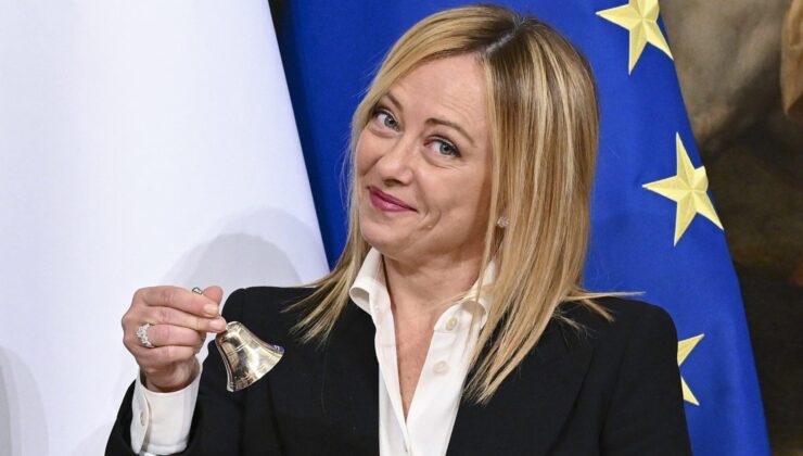 Giorgia Meloni sigarayı bıraktı: Erdoğan’ın tavsiyesinden 8 ay sonra G7’de açıkladı 3 Giorgia Meloni sigarayı bıraktı: Erdoğan’ın tavsiyesinden 8 ay sonra G7’de açıkladı