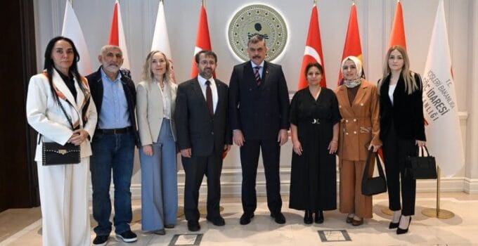 Bakan Çiftçi’den Sokak Köpekleri İçin Kritik Açıklama: “Yılbaşına Kadar Hepsini Barınaklara Toplatacağım”