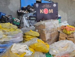 Uşak’ta Son Kullanma Tarihi Geçmiş 29 Ton Çikolata Ele Geçirildi