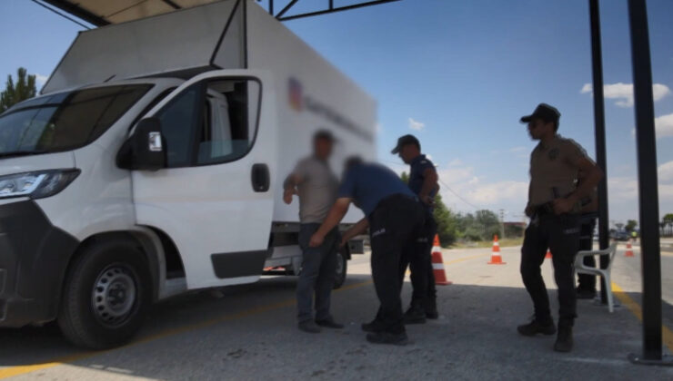 Ankara’da Dev Güvenlik Uygulaması Yapıldı. Aranan 4 Binden Fazla Kişi Yakalandı 1 Ankara’da Dev Güvenlik Uygulaması Yapıldı. Aranan 4 Binden Fazla Kişi Yakalandı