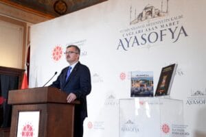 İletişim Başkanı Burhanettin Duran Ayasofya’nın Altıncı Yılında Hazırlanan İki Yeni Eseri Tanıttı