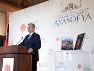 İletişim Başkanı Burhanettin Duran Ayasofya’nın Altıncı Yılında Hazırlanan İki Yeni Eseri Tanıttı