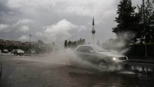 Meteoroloji İstanbul için kuvvetli sağanak uyarısı yaptı Avrupa Yakası ve Trakya alarmda