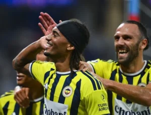 Fenerbahçe Lyon’u Devirip 18 Yıl Sonra Şampiyonlar Ligi’ne Döndü