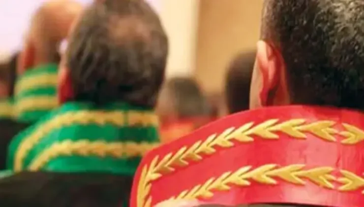 Meslekten İhraç Edilen Eski Hâkim Amil Ece İstanbul Adliyesi’nde Sahte Kimlikle Yakalandı 1 Meslekten İhraç Edilen Eski Hâkim Amil Ece İstanbul Adliyesi’nde Sahte Kimlikle Yakalandı