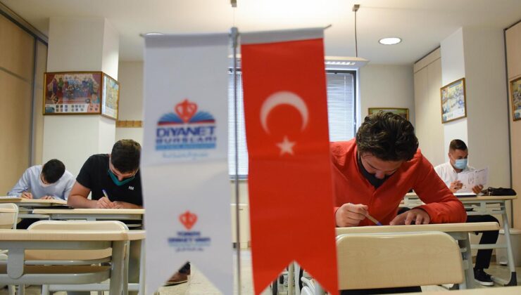 TDV eğitim desteğini büyüttü 8 bin 65 öğrenci burs imkanından yararlandı 1 TDV eğitim desteğini büyüttü 8 bin 65 öğrenci burs imkanından yararlandı