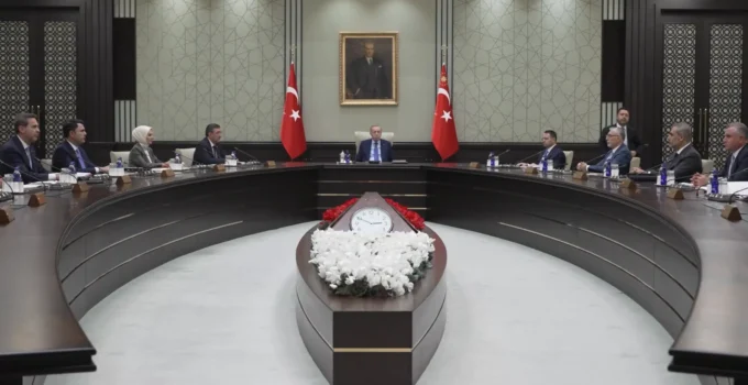 Cumhurbaşkanı Erdoğan’ın Kabine Toplantısı Açıklamaları Gündem Oldu. Sosyal Konut Teslimi ve Yarısı Bizden’de Yeni Takvim Duyuruldu
