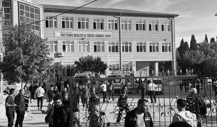 İçişleri Bakanlığı Turgutlu’daki Saldırı Sonrası Harekete Geçti. Dört Başmüfettiş Manisa’ya Gönderildi 1 İçişleri Bakanlığı Turgutlu’daki Saldırı Sonrası Harekete Geçti. Dört Başmüfettiş Manisa’ya Gönderildi