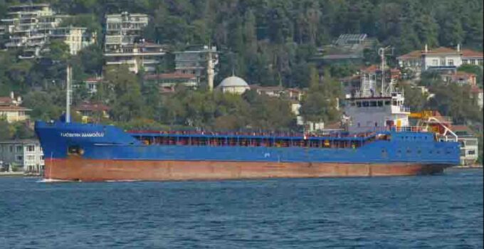 Silivri Açıklarında İki Türk Gemisi Çarpıştı. 10 Personelle İrtibat Kurulamıyor